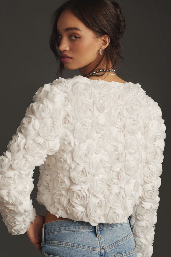 Blouse Blanche Fleurie 3D | Élégance Romantique et Texture Unique