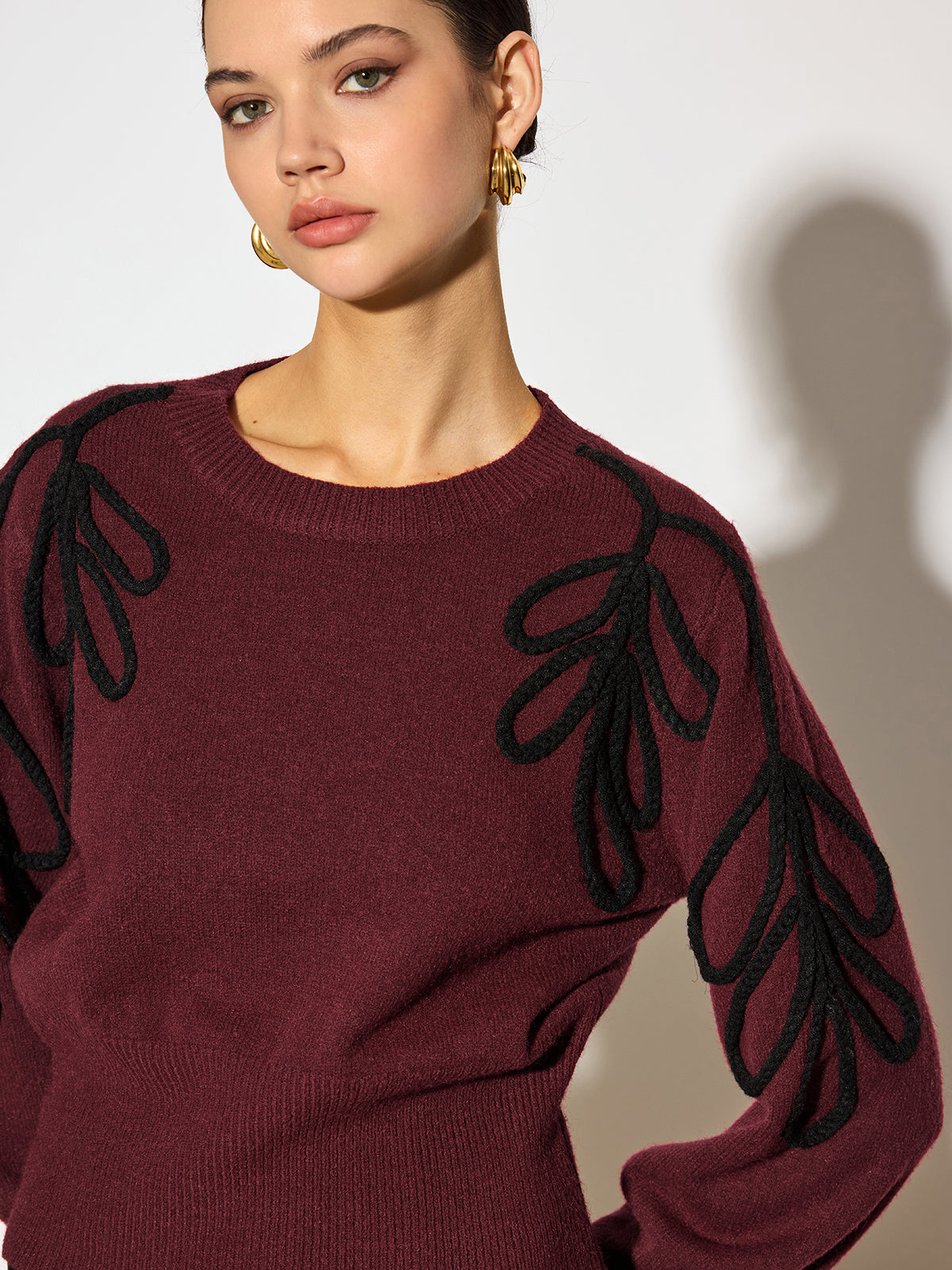 Elena - Pull Brodé | Bordeaux | Chic et Original