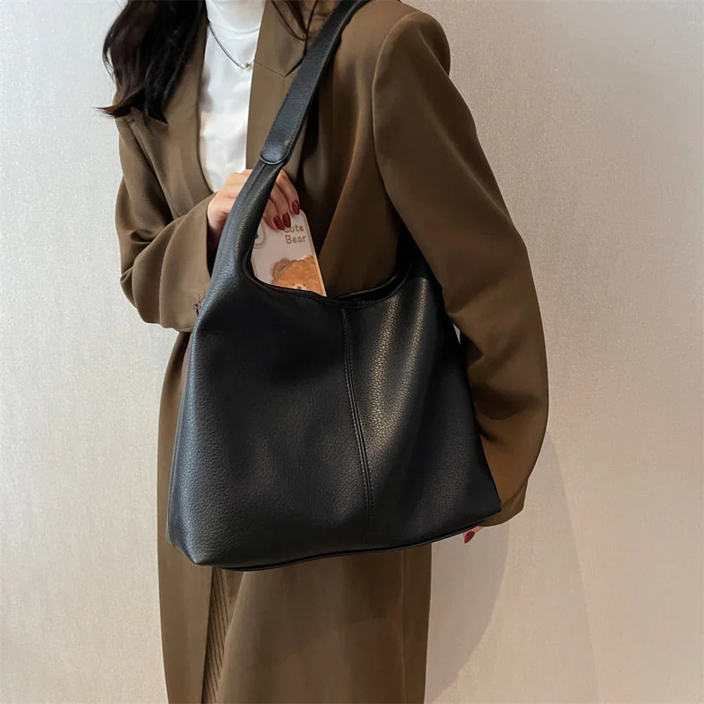 Charlotte | Sac Hobo Élégant | Simplicité Chic | Grand Format Pratique