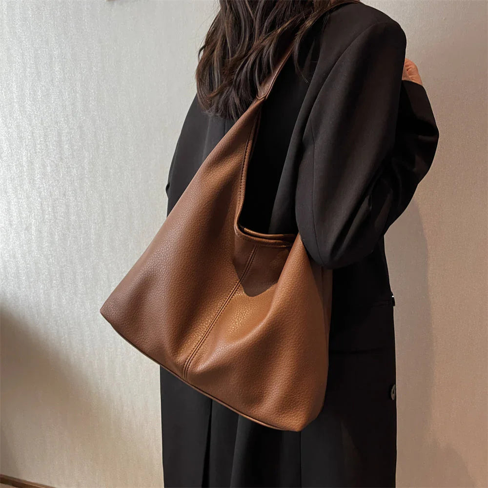 Charlotte | Sac Hobo Élégant | Simplicité Chic | Grand Format Pratique