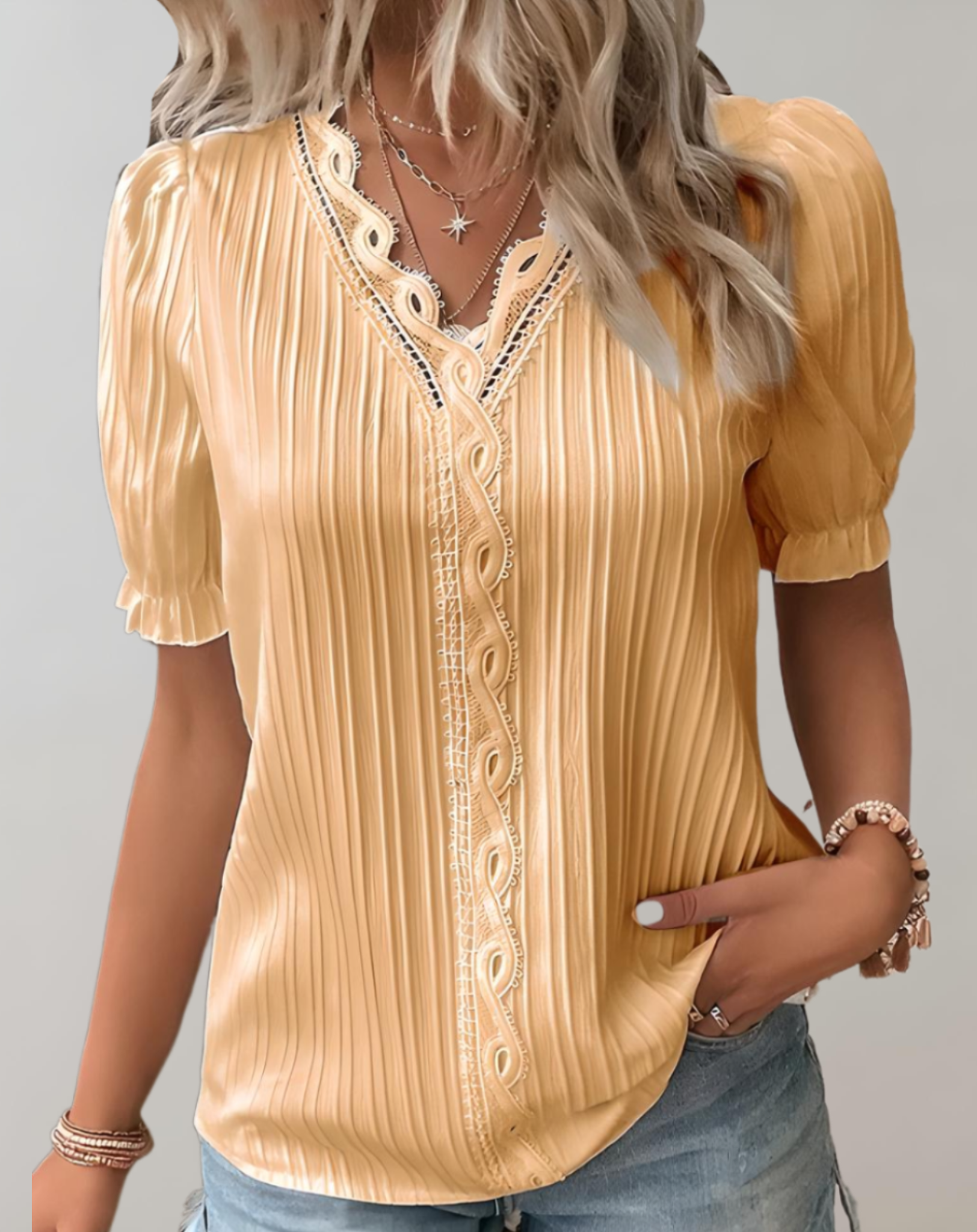 Blouse Plissée | Chic Décontracté et Détails Subtils