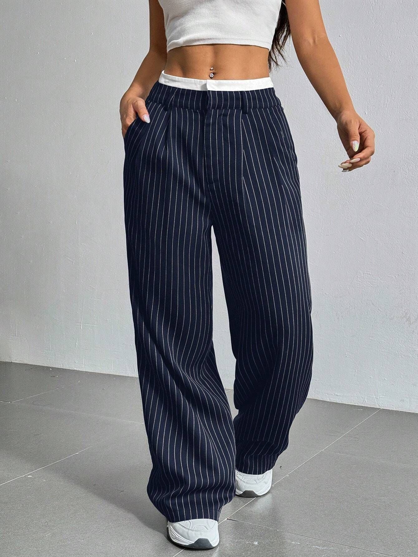 Pantalon Large à Rayures | Allure Décontractée et Élégance Urbaine