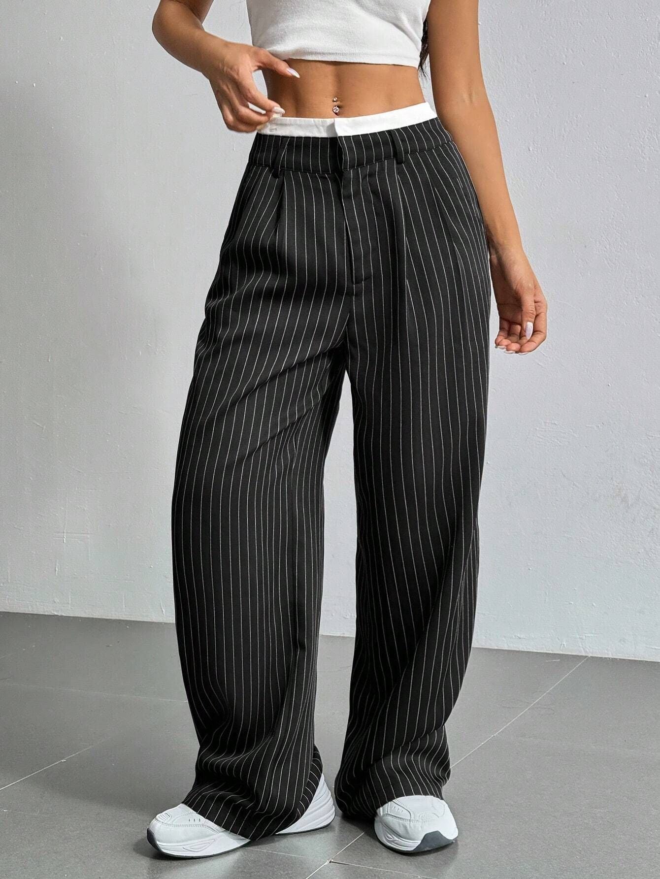 Pantalon Large à Rayures | Allure Décontractée et Élégance Urbaine