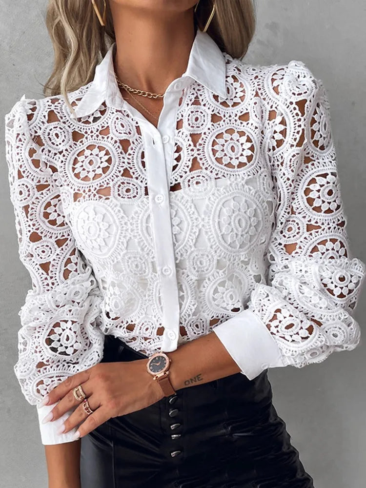 Blouse en Dentelle Brodée | Élégance Structurée et Moderne
