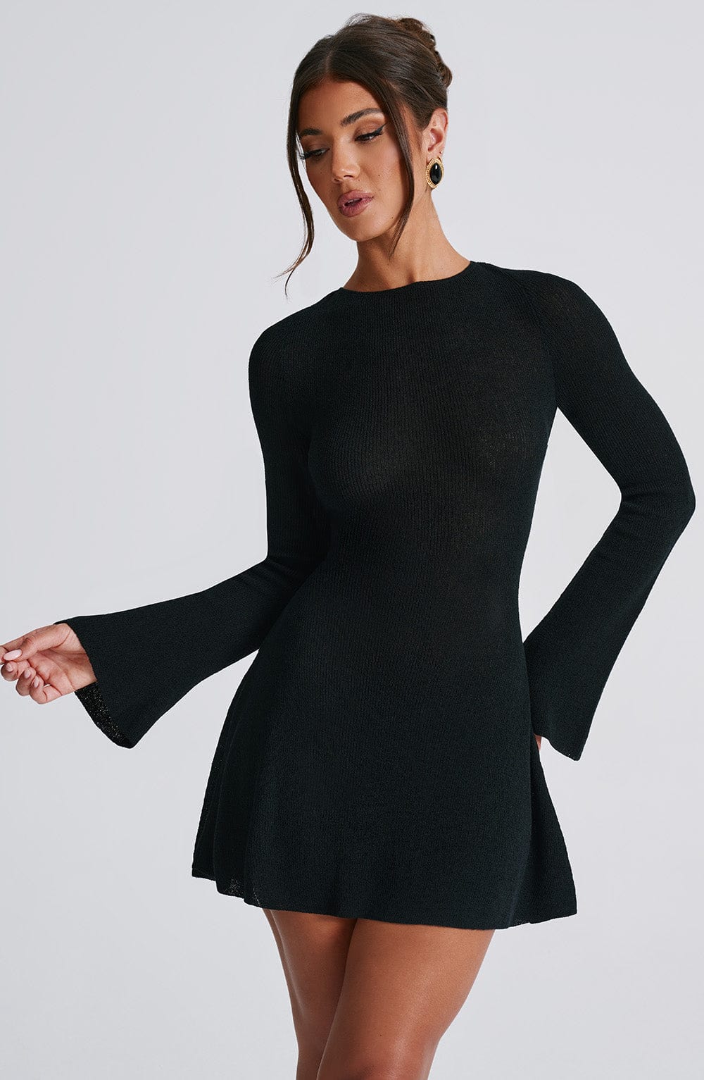 Robe Courte en Maille | Élégante & Intemporelle | Manches Évasées