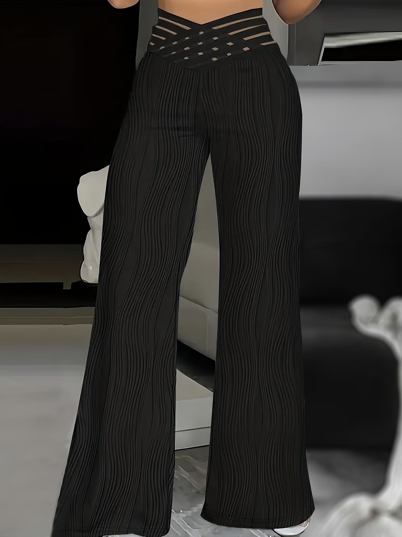Pantalon Évasé Taille Haute | Élégance et Modernité
