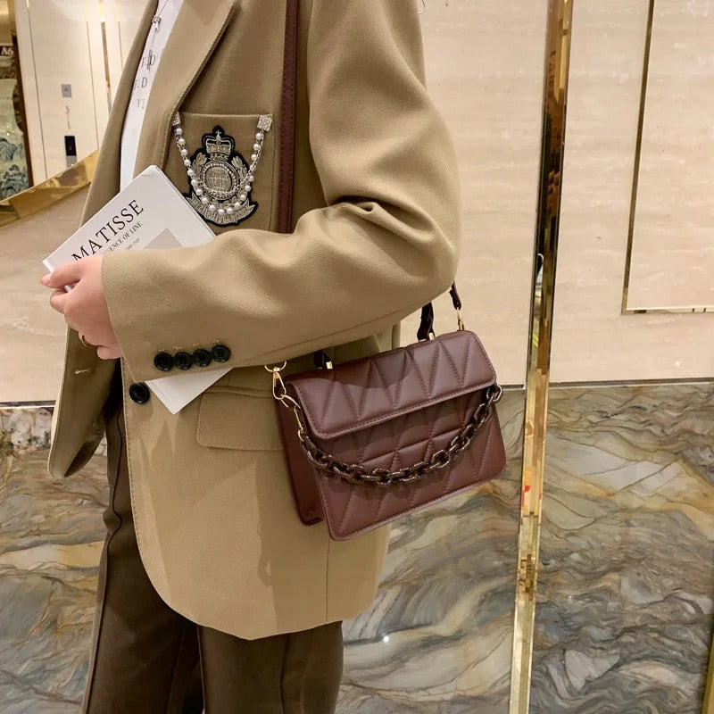 Sac Bandoulière Matelassé | Élégance Minimaliste et Détail Moderne