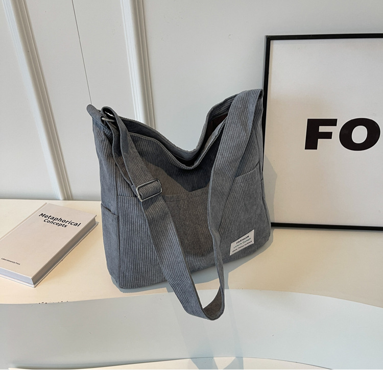 Casual Tendre | Sac Cabas en Velours Côtelé avec Porte-Clé Ourson