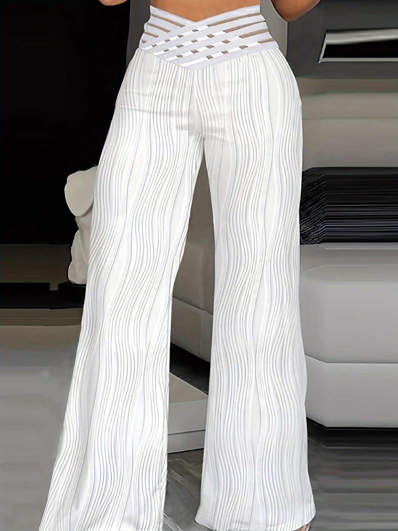Pantalon Évasé Taille Haute | Élégance et Modernité