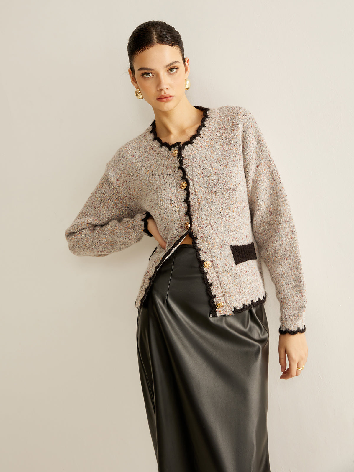 Victoria - Cardigan Tweed | Boutons Dorés | Chic & Élégant