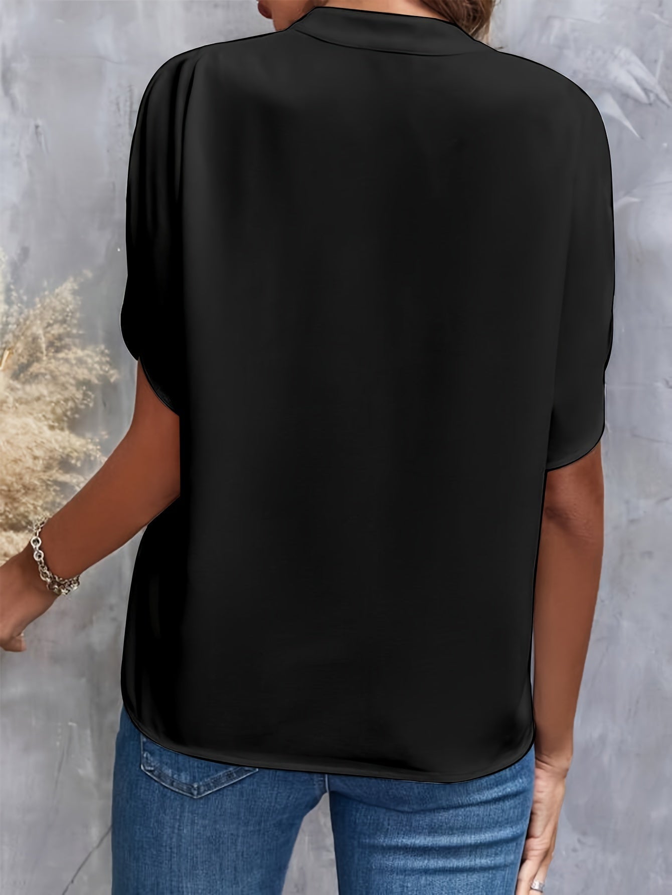 Blouse Blanche à Col en V | Polyester & Coton | Élégance Minimaliste et Confort