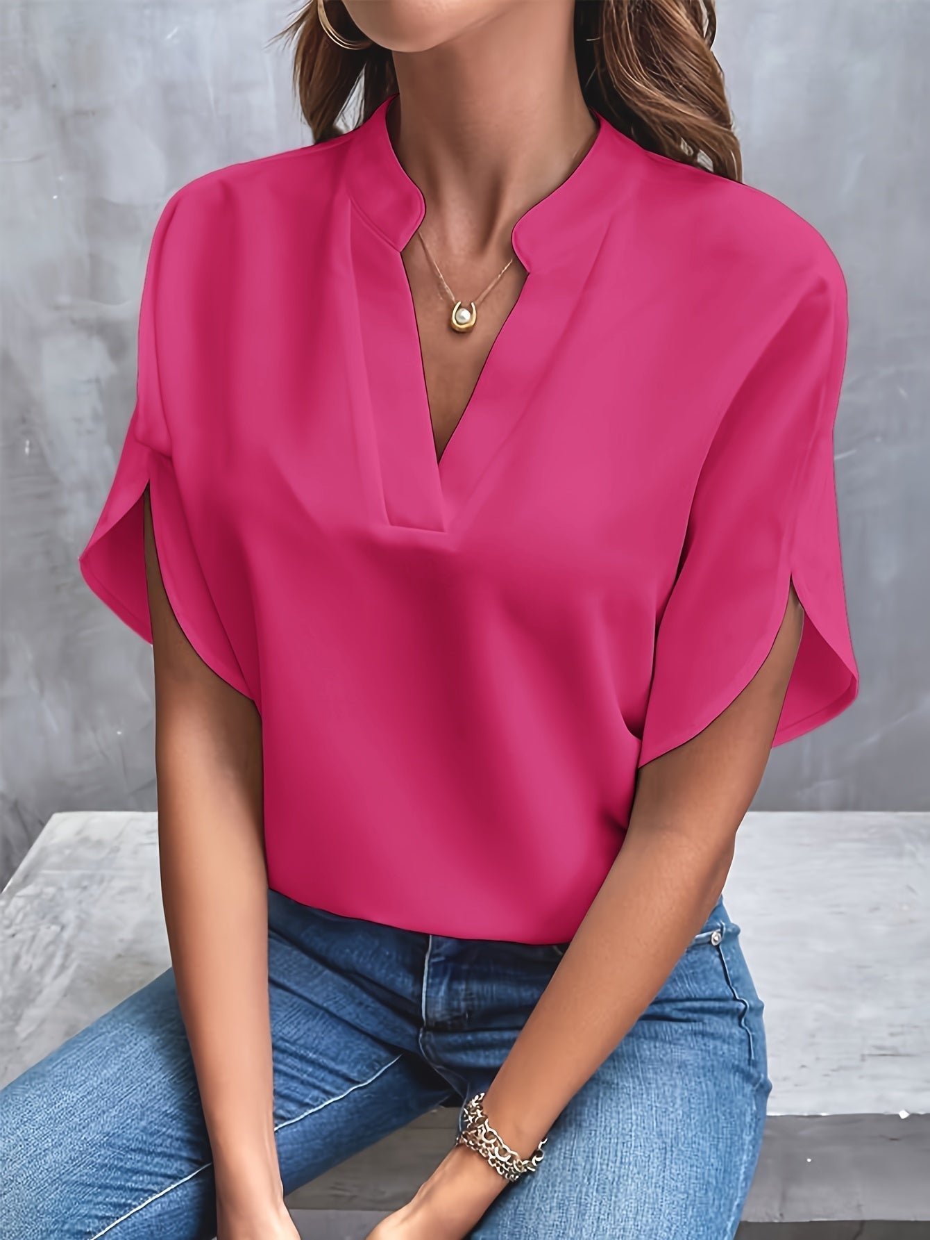 Blouse Blanche à Col en V | Polyester & Coton | Élégance Minimaliste et Confort