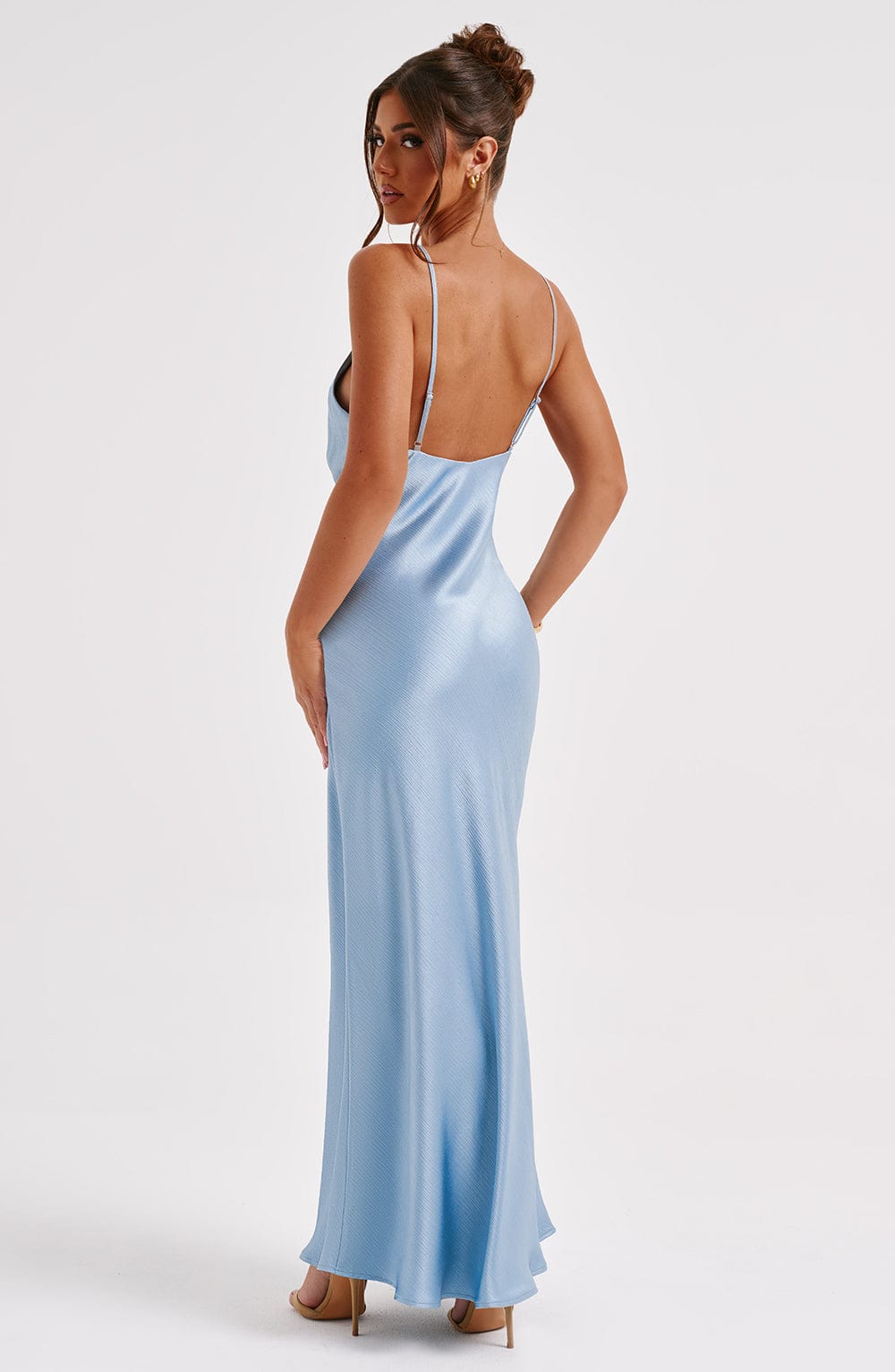 Robe Longue Évasée | Élégante & Minimaliste | Bretelles Fines
