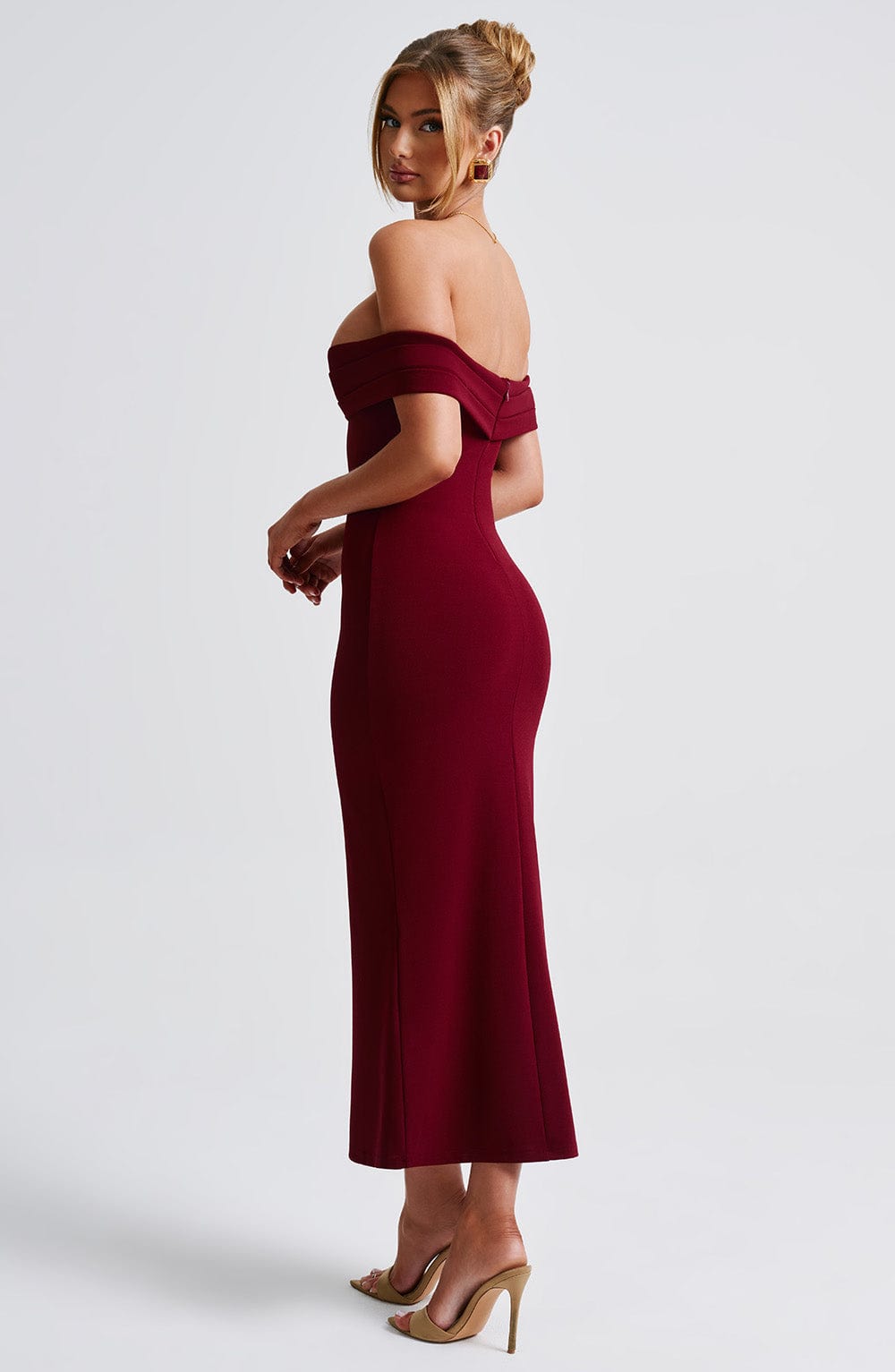 Robe Courte Pailletée | Élégante & Glamour | Manches Longues Transparentes
