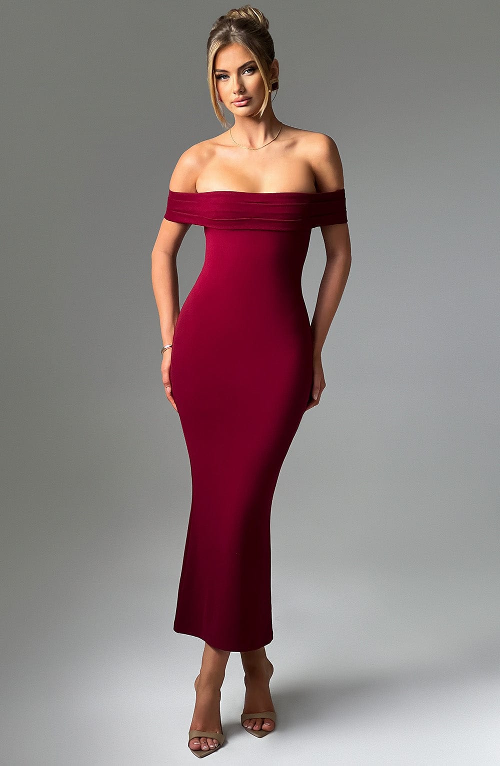 Robe Courte Pailletée | Élégante & Glamour | Manches Longues Transparentes