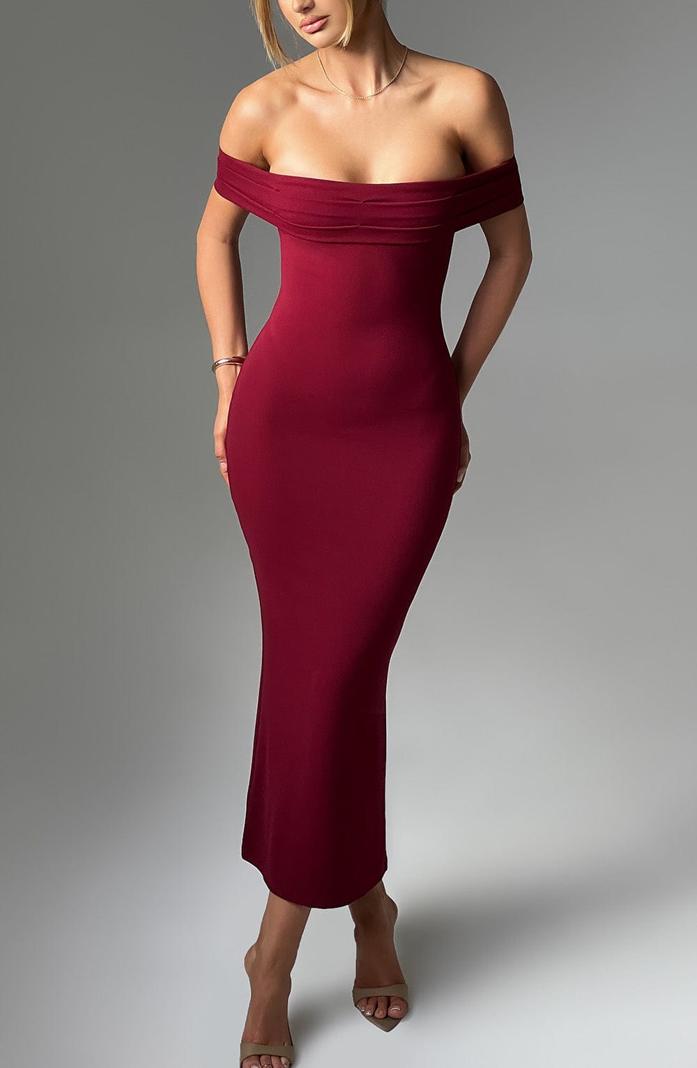Robe Courte Pailletée | Élégante & Glamour | Manches Longues Transparentes